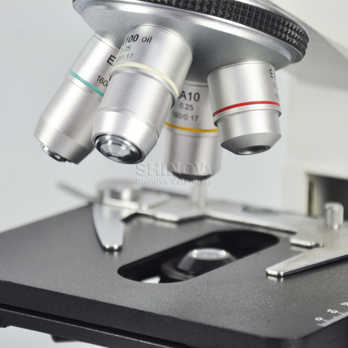 Microscópio biológico